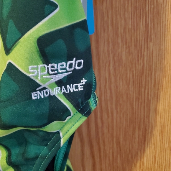 Size 28 Speedo endurance+ one piece swimsuit - Picture 5 of 13